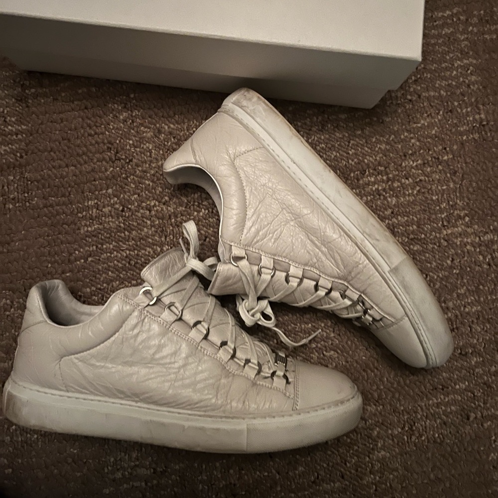 Balenciaga size 42